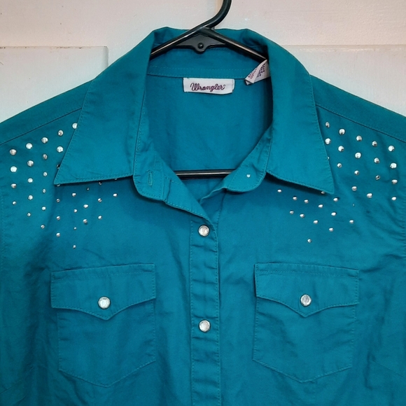 Clothes - Picture 3 of 3